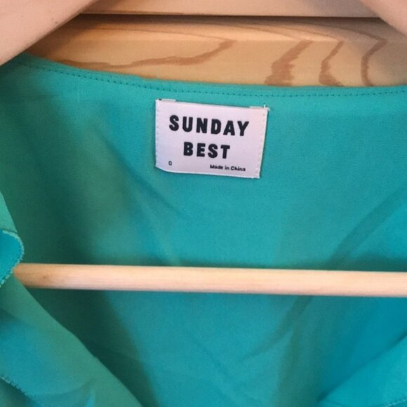 Aritzia Sunday Best Savoy Wrap Dress in Green Size 0 - Picture 2 of 8